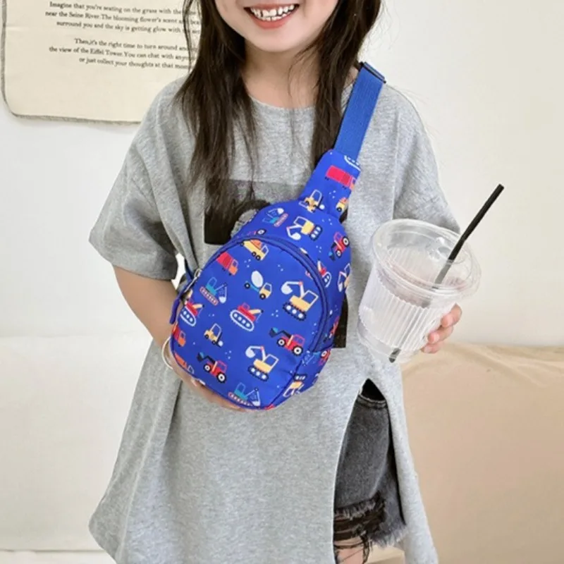 

Детская сумка для друзей, милый мультяшный автомобиль с динозавром, семейная детская нагрудная сумка, легкие сумки через плечо для детского сада, подарок на Хэллоуин и Рождество