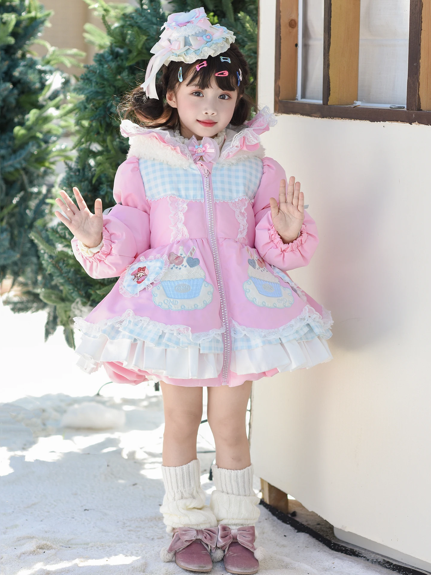 Kurtka zimowa dla dziewczynek Lolita Sle, ciepła, modna, ocieplana, prosta, długa, zapinana na zamek.