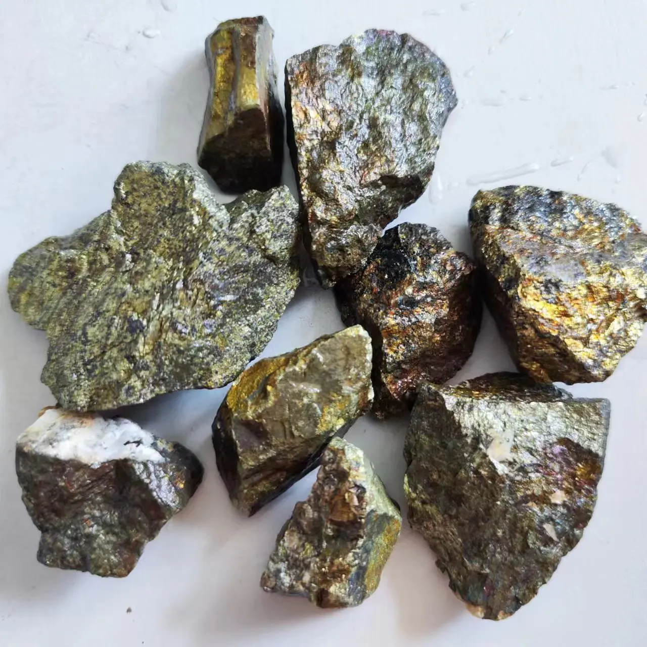 Natural Home Decoration Chalcopyrite Stone Copper ore a Trace of Gold and Silver Mineral Specimens Teaching Experiment Ore
