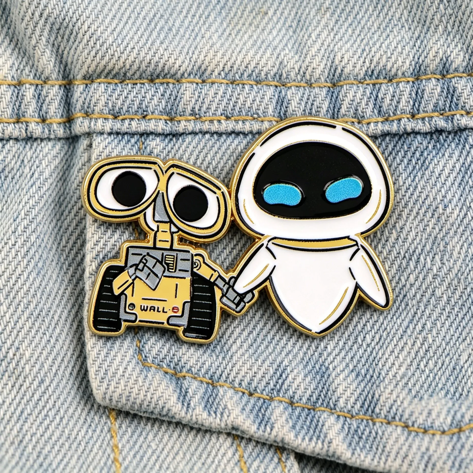 Niedliche Roboter-Emaille-Anstecknadel Cartoon-Brosche Reversnadel für Rucksäcke Jacken Geschenk für Freunde Kleidungsdekoration Paar-Schmuck