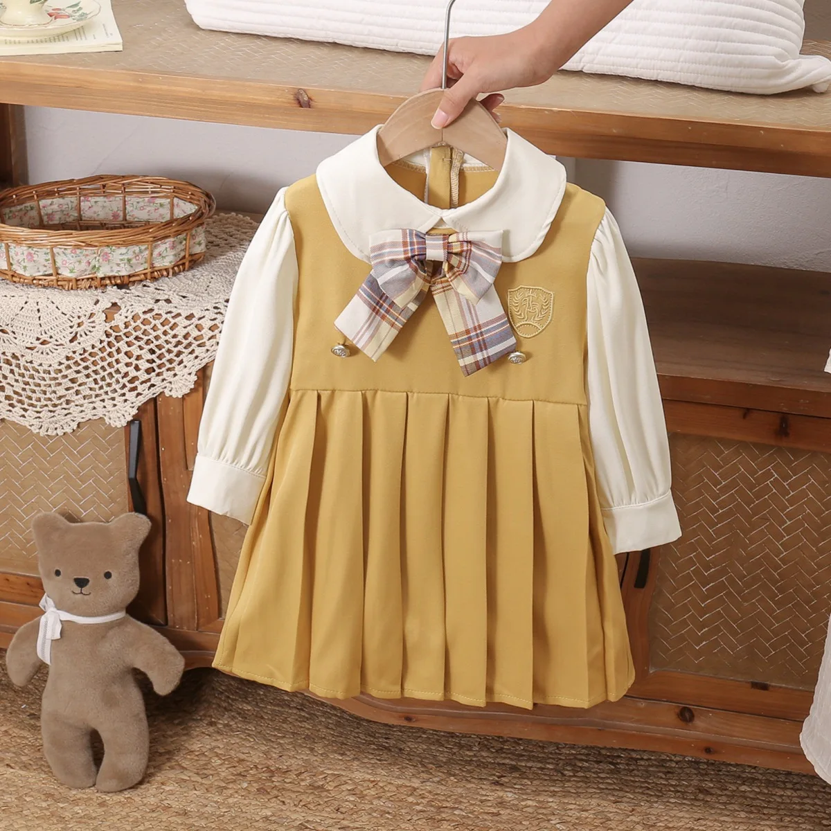 ملابس الأطفال فستان على طراز الحرم الجامعي الكوري للفتيات ملابس عصرية وأنيقة لأوائل الخريف 2025 جديد #1