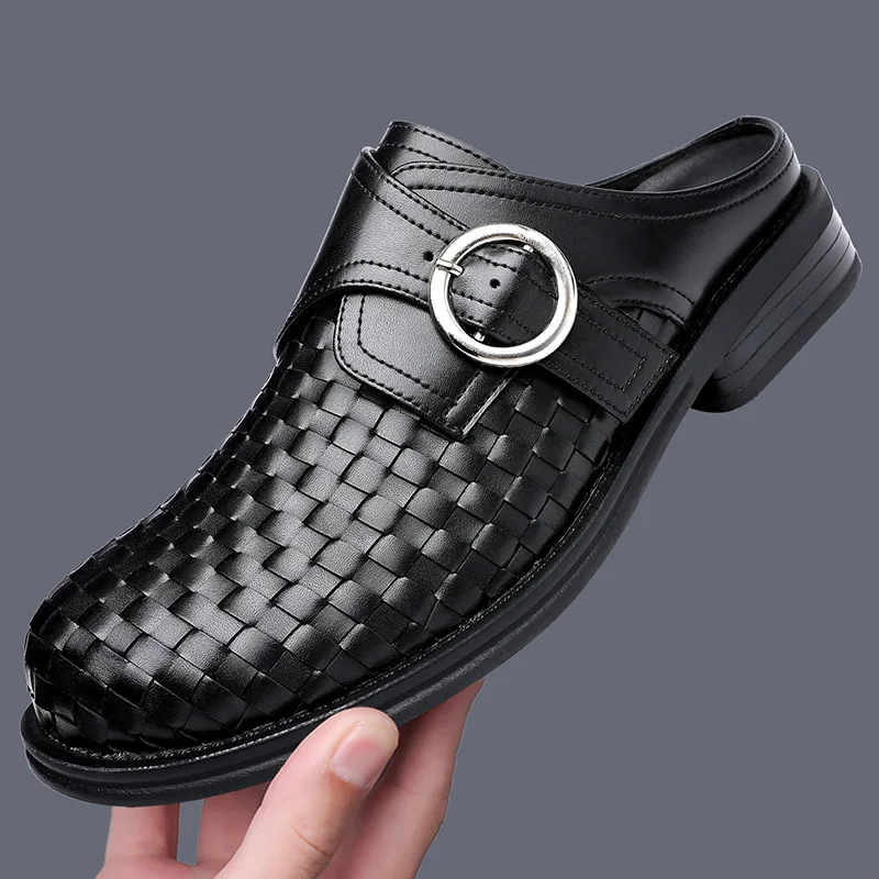 

Мужские летние шлепанцы 2026: дышащие и удобные сандалии-мюли для пляжа