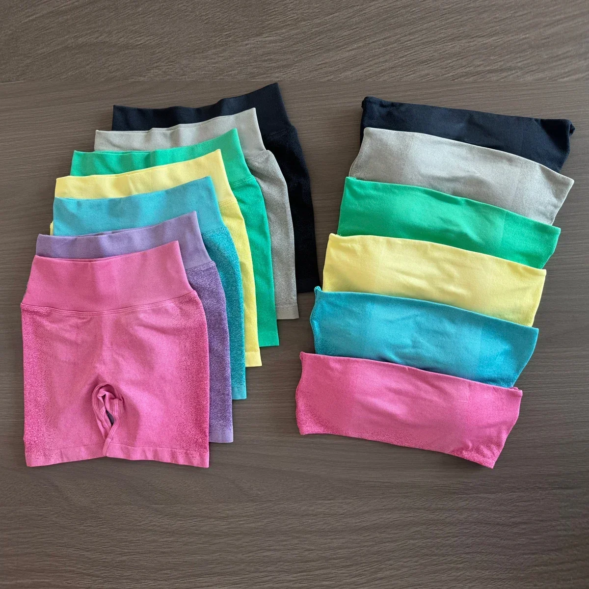 Pantalones cortos Ignite para mujer, pantalones cortos superelásticos sin costuras para Yoga, pantalones cortos de entrenamiento para motorista, mallas cortas para Fitness y gimnasio