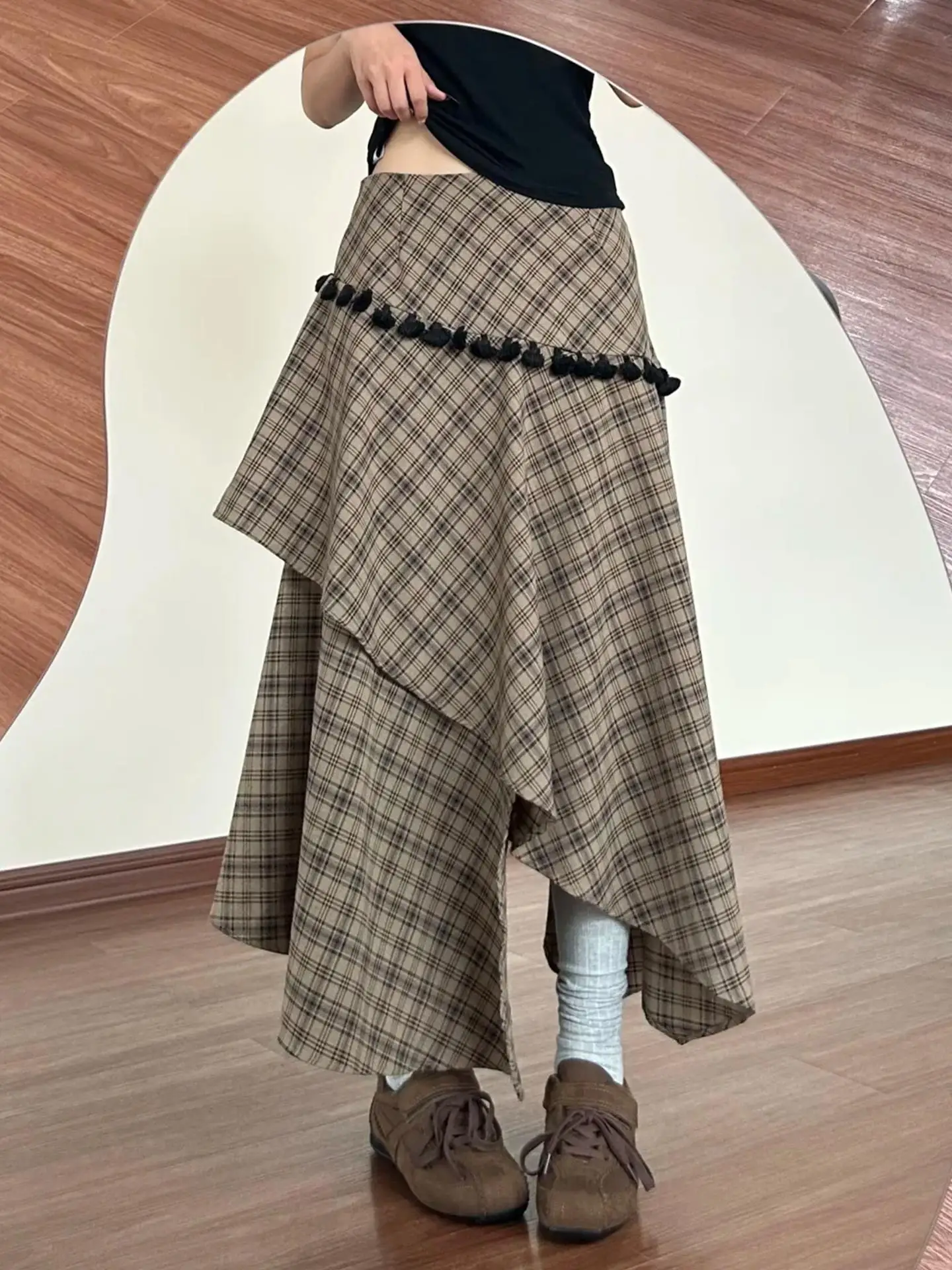 

Women's Plaid Tassel Skirt Retro Asymmetric Layered A-line Skirt High-waist Niche Harajuku British Autumn Office Trendy Clothing