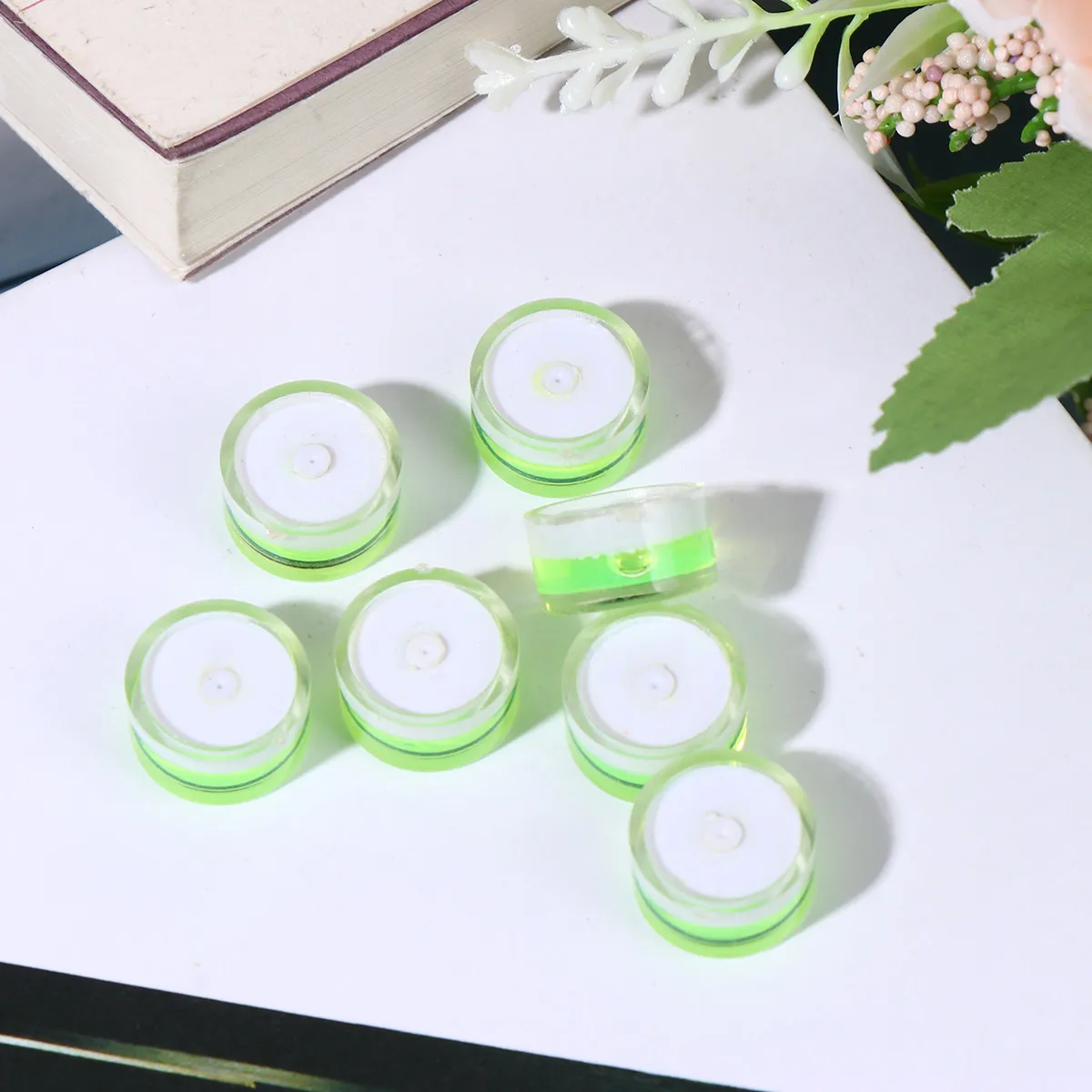 

Набор из 10 профессиональных круглых пузырьковых уровней 18x9 мм для выравнивания рам для вышивки крестом, устройство для горизонтальной калибровки