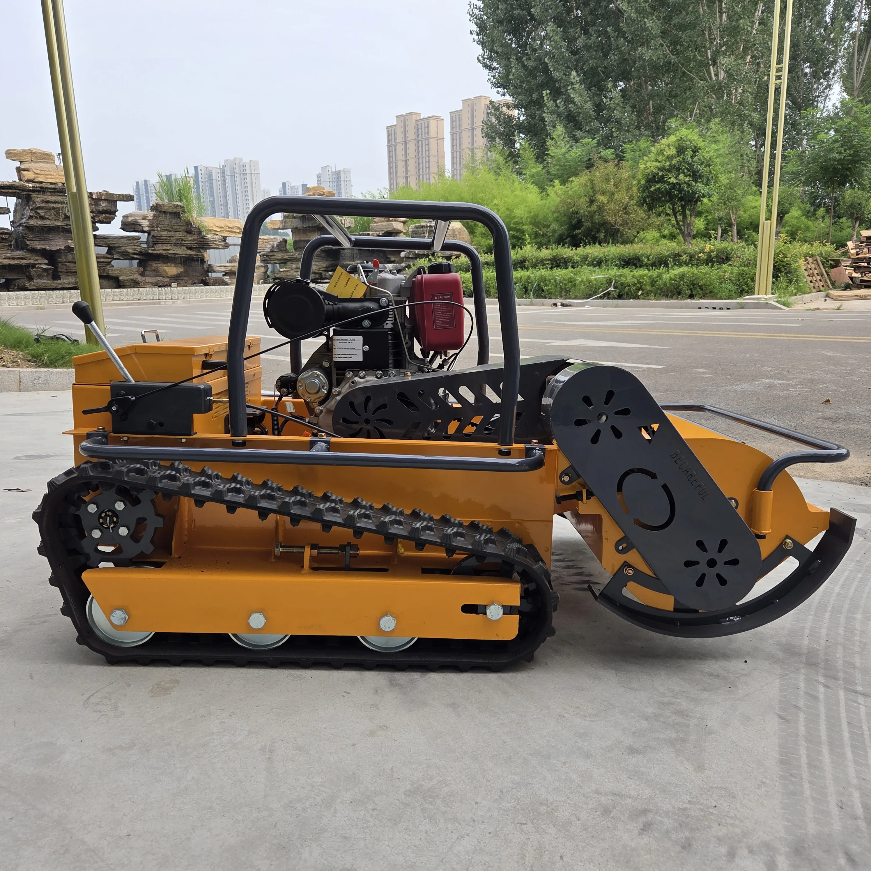 Customized 500mm 800mm 1000mm 1200mm CE EPA  engine all terrain agriculture rubber remote control robotic flail mower