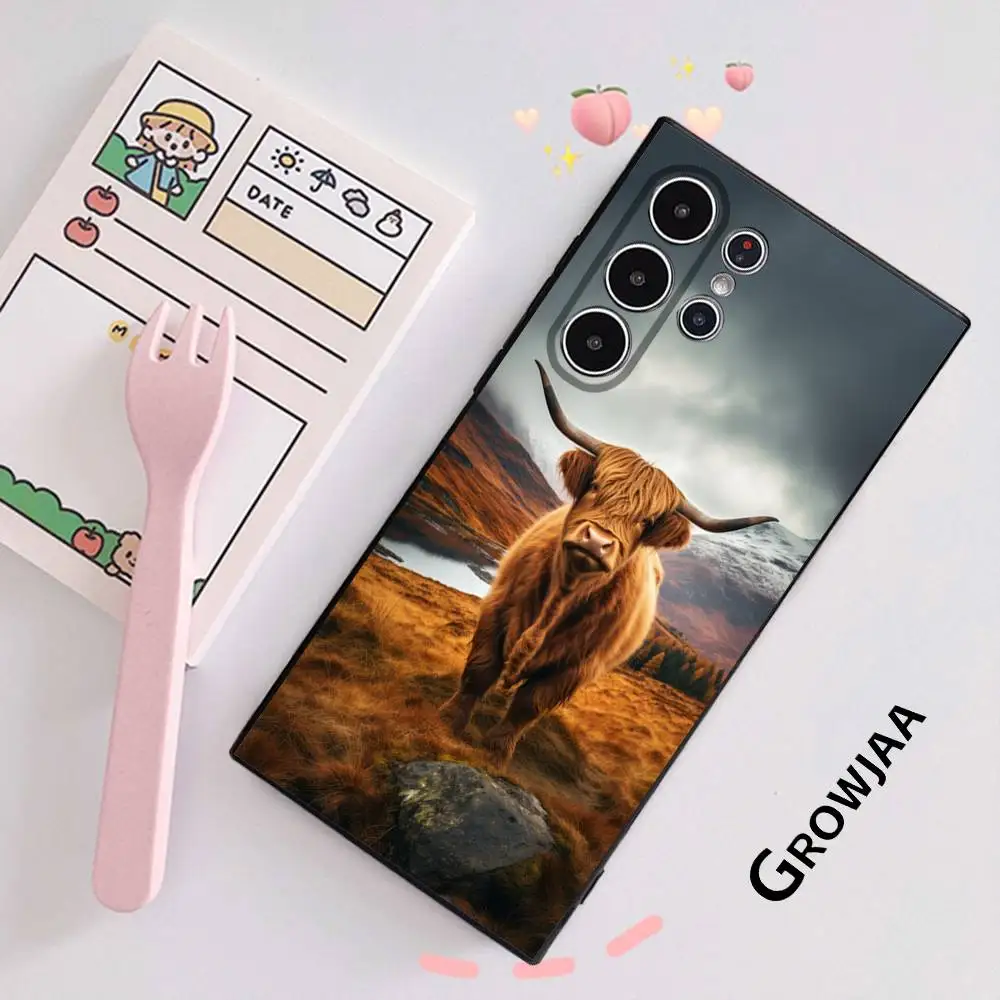 かわいいハイランドカウ柄スマホケース Samsung Galaxy S25 S24 S23 S22 S21 S20 Ultra Plus対応 フロスト加工 ソフトカバー