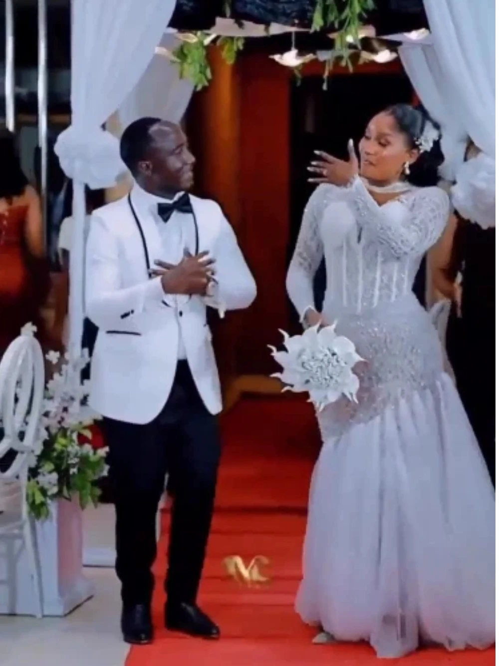 

Роскошное кружевное свадебное платье с бисером в стиле русалки, сексуальное африканское свадебное платье с V-образным вырезом для женщин, Vestido De Noiva, на заказ