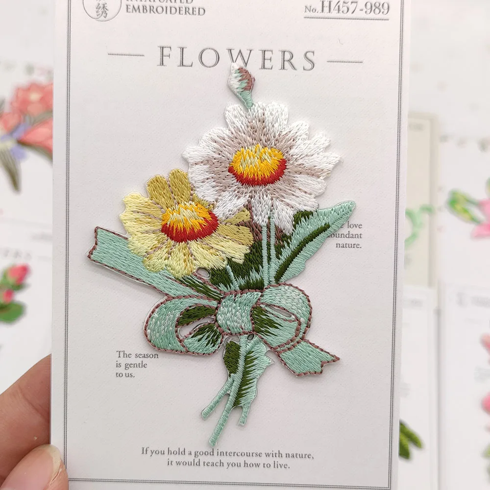 Flower Embroidery Stickers Ironing Patches For Clothing Parches Bordados Para La Ropa Thermoadhesive Patch Sewing Accessories