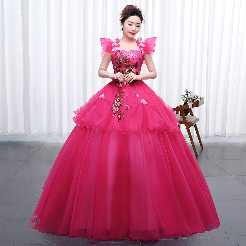 

Ruffles Spaghetti Strap Quinceanera Dresses Rose Red Tiered Tulle Ball Gown Classic Embroidery Floral Long Vestido De Debutante