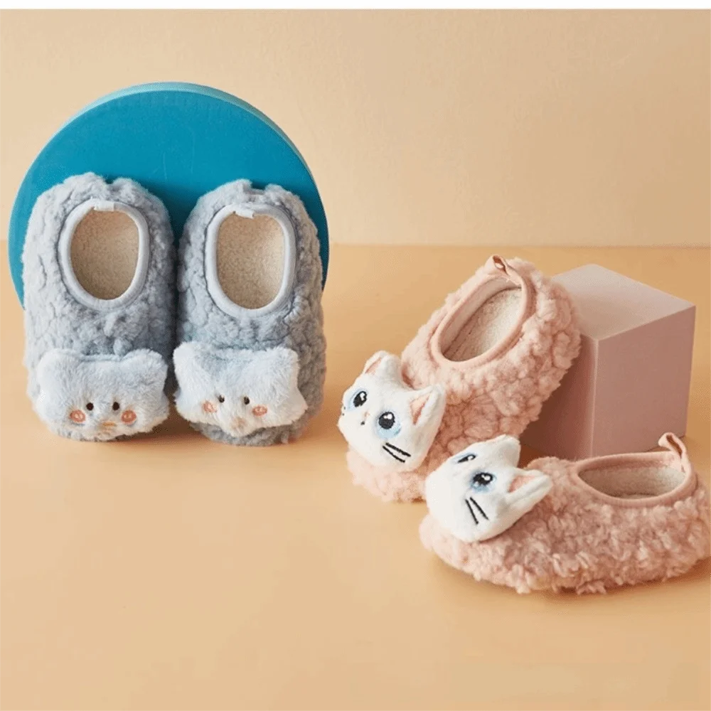 زوج من شباشب الأطفال الشتوية الدافئة للأولاد والبنات، نعل مضاد للانزلاق، أحذية مريحة للأطفال الصغار، أحذية أطفال ناعمة لممارسة المشي