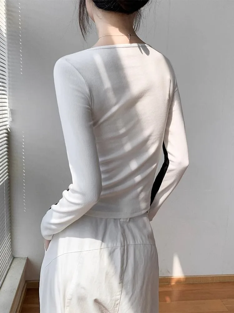 موضة بسيطة المرقعة كم طويل تي شيرت 2025 أوائل الخريف جديد لباس أبيض للنساء Y2k سليم صالح قاع تي شيرت