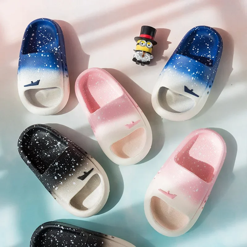 

Children's slippers gradually change color starry sky point cute classmate, macaron rainbow color children's slippers sandals