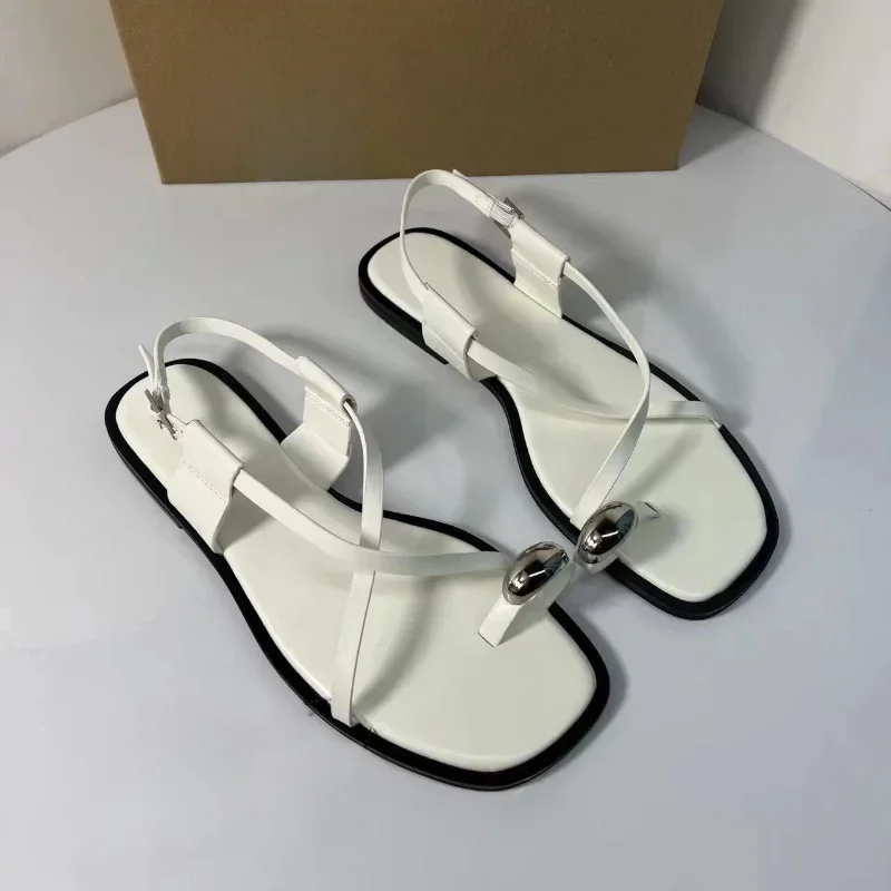 2024 Summer Flat Sandals for Woman Fashion Metal Decoration Ladies Footwear Breathable Cross Strap Casual Clip Toe Beach Shoes