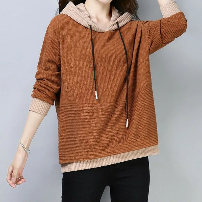 Casual Simplicity Contrast Color Hooded Tops for Female Autumn Winter Fashion Loose Long Sleeve Spliced T-shirt Women\'s Clothing