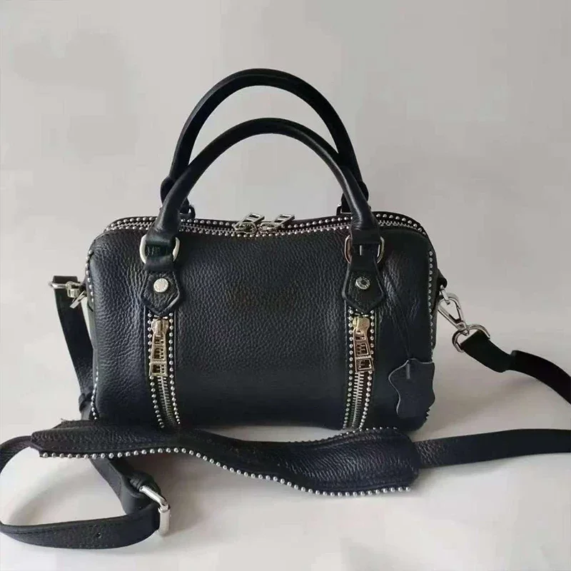 2025 جديد Y2k حقيبة كتف نسائية تصميم فاخر موضة السيدات حقيبة كروسبودي أسود بولي Leather جلد خمر سلسلة Zv حقائب مغلف