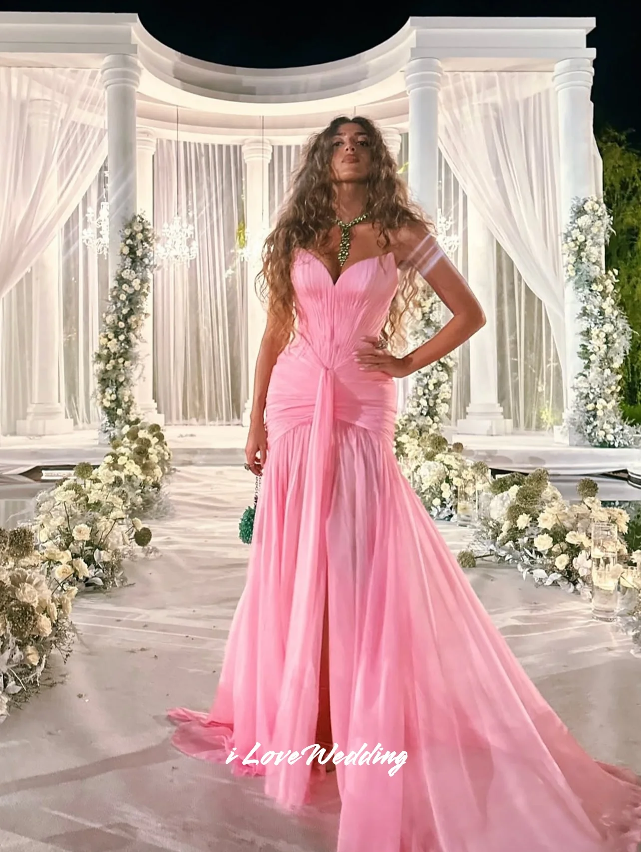 Розовые вечерние платья с v-образным вырезом 2025 года, без рукавов, с разрезом по бокам, с открытой спиной, со шлейфом, плиссированные свадебные платья по индивидуальному заказу