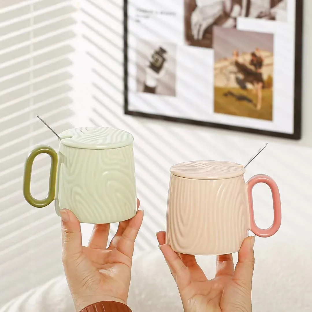 

Simple small fresh mug with lid spoon corrugated ceramic office cup as a gift