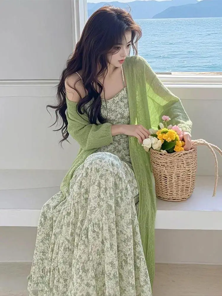 

Summer 2026 Elegant Floral Print Halter Dress Green Open Cardigan Women's High-End Feel Beautiful Set Casual Style Breathable