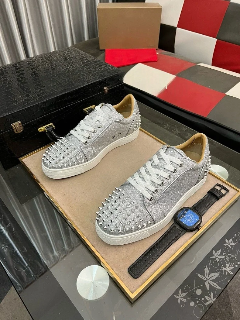 

Silver Leather Round Toe Designer Rivet Classic Brand Couple Sneakers Flat Sole Lace-Up Women's Casual Comfort Plus Size Shoes