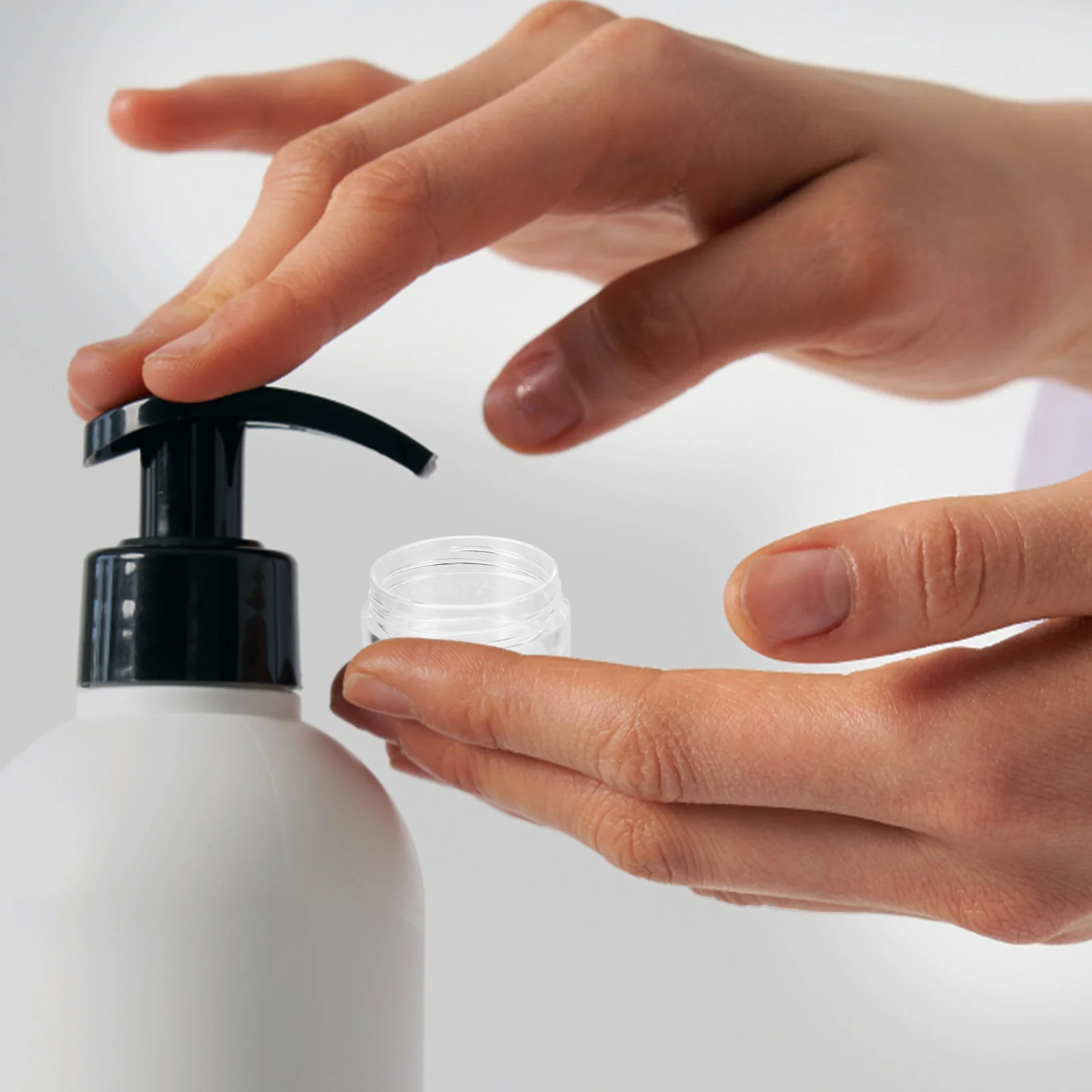 

50Pcs Facial Cream Jar Empty Small Round Portable Containers Travel Storage Refillable Sub Packing Jars