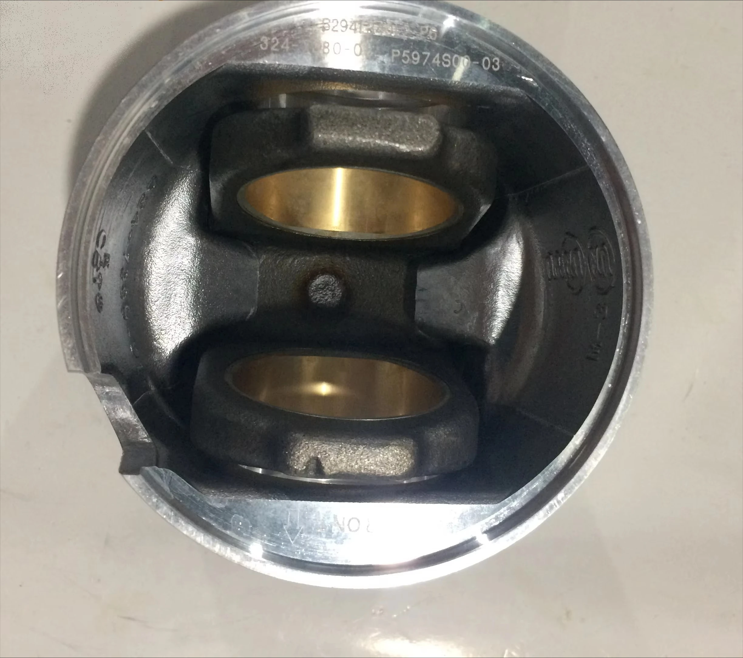 

Hot selling 6CT 64.5mm 1077545 forged piston 2382716 piston engine 3116