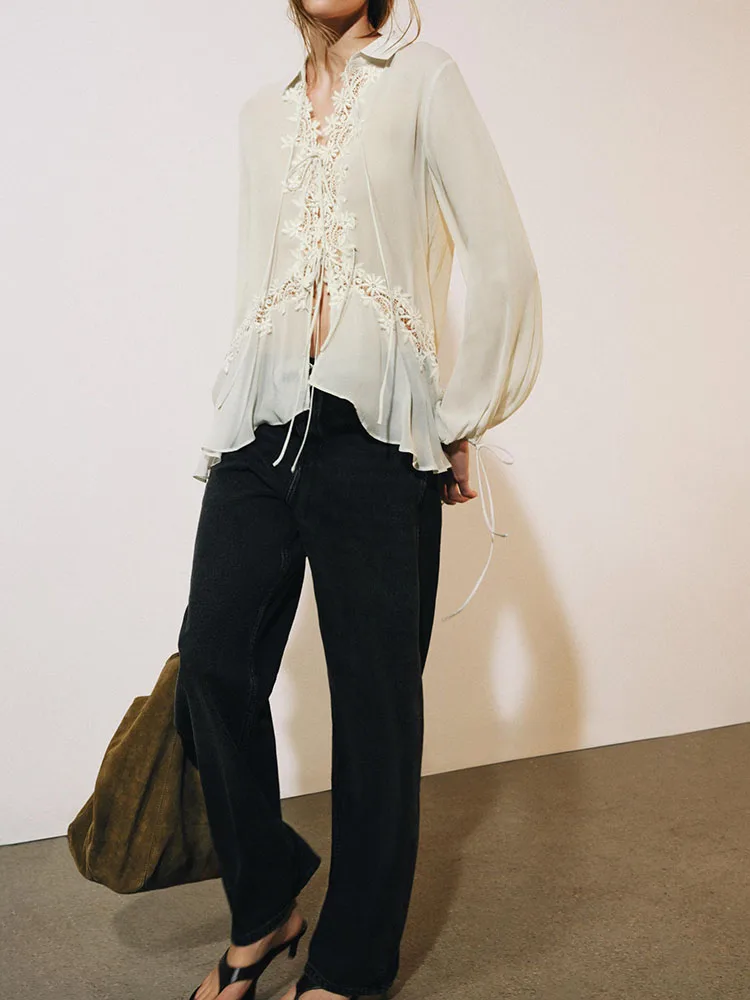 Fashionable Long Sleeve Collared Embroidered Lace Shirt Women's Top New Arrival Autumn 2026 Polyester Fiber Daily Wear Youth