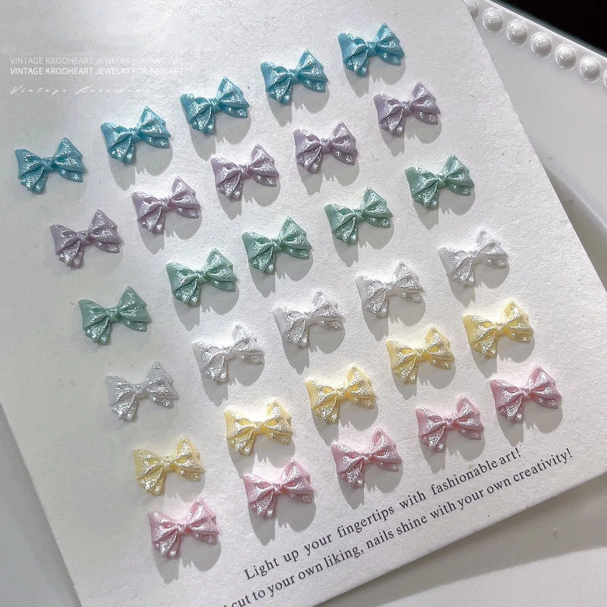 100 Stück 3D-Harz-Nagelkunst-Charms, flach, gemischte Farben, Schmetterling, Nagelkunst-Zubehör für Frauen und Mädchen, Nagelkunst-Zubehör – Detail 9