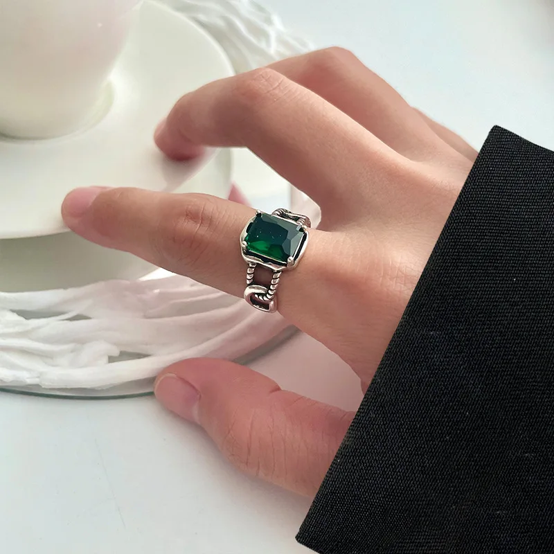 

Women's Light Luxury Influencer-Style Ring - Colorful Zircon Heart Design Non-Fading Niche Fashion Hot Sale Jewelry wholesale