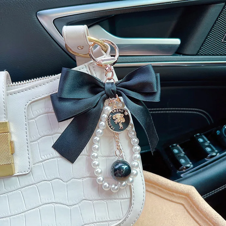 Creative Design Women's Car Keychain with Pearl Fashion Big Bow Tie