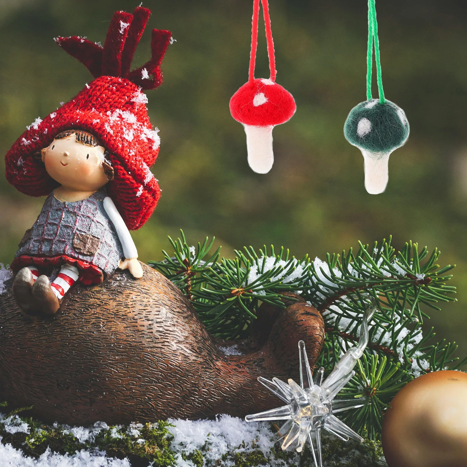 

12Pcs Felt Mushroom Ornaments Red Hanging Decorations Festival Tree Decor Holiday Party Tree Accessories Mushroom Decor Vintage
