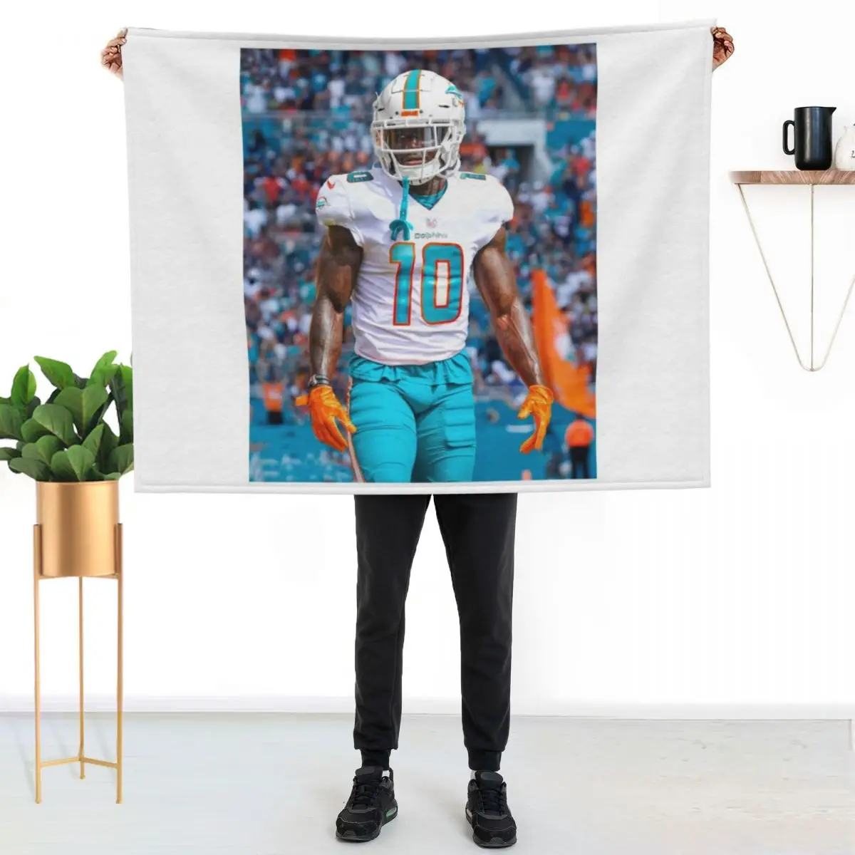 Tyreek Hill Throw Blanket Warm Comfortable Blanket Gift for Parents Friends