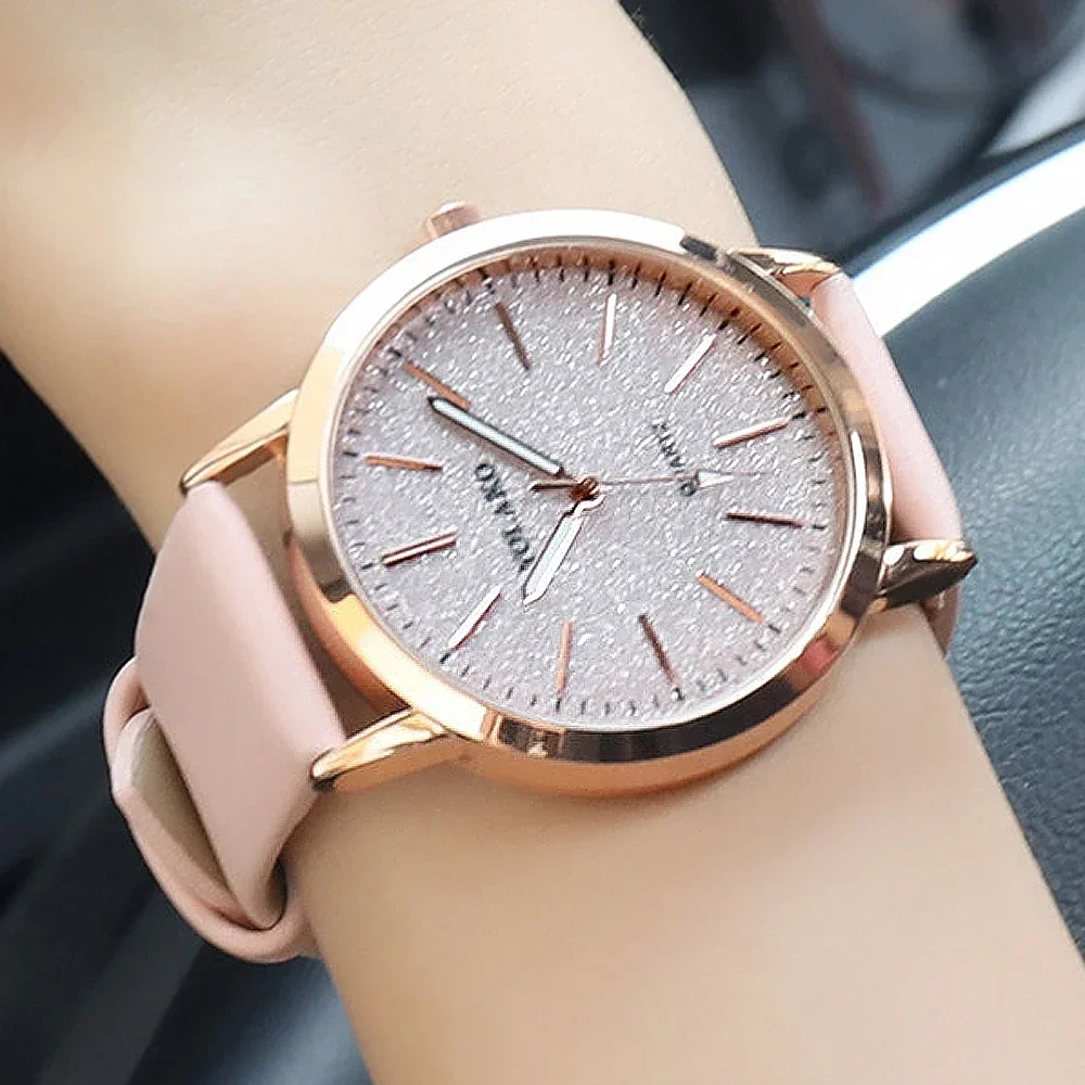 YOLAKO Star Watch Casual Simple Women Watches Leather Strap Analog Quartz Watch Ladies Watches Relogio Feminino Bayan Kol Saati