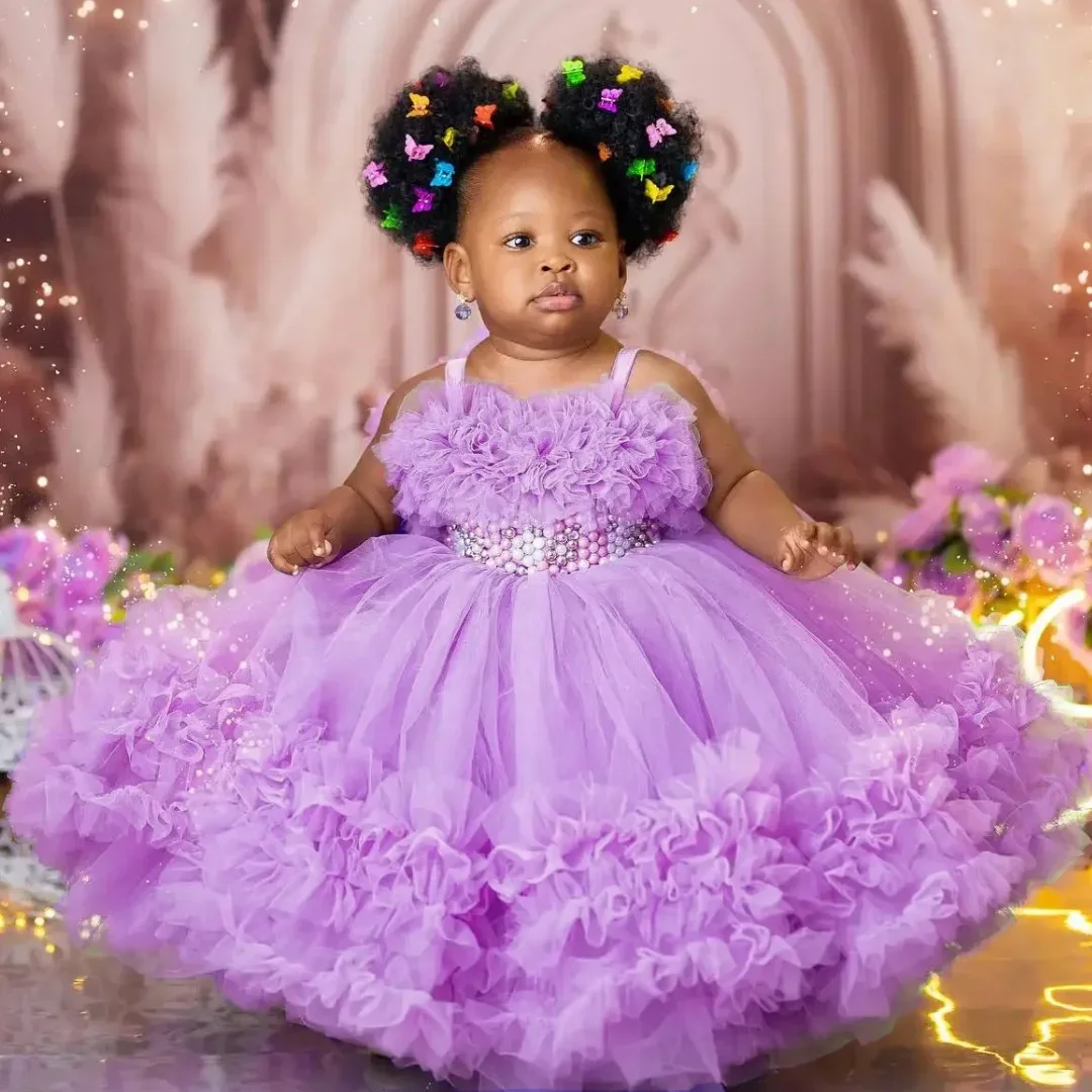 فستان مخصص لفتاة الزهور مع تفاصيل من التول الأرجواني واللؤلؤ المكشكش مناسبة لحفلات الزفاف وحفلات أعياد الميلاد والولائم أولاً #4