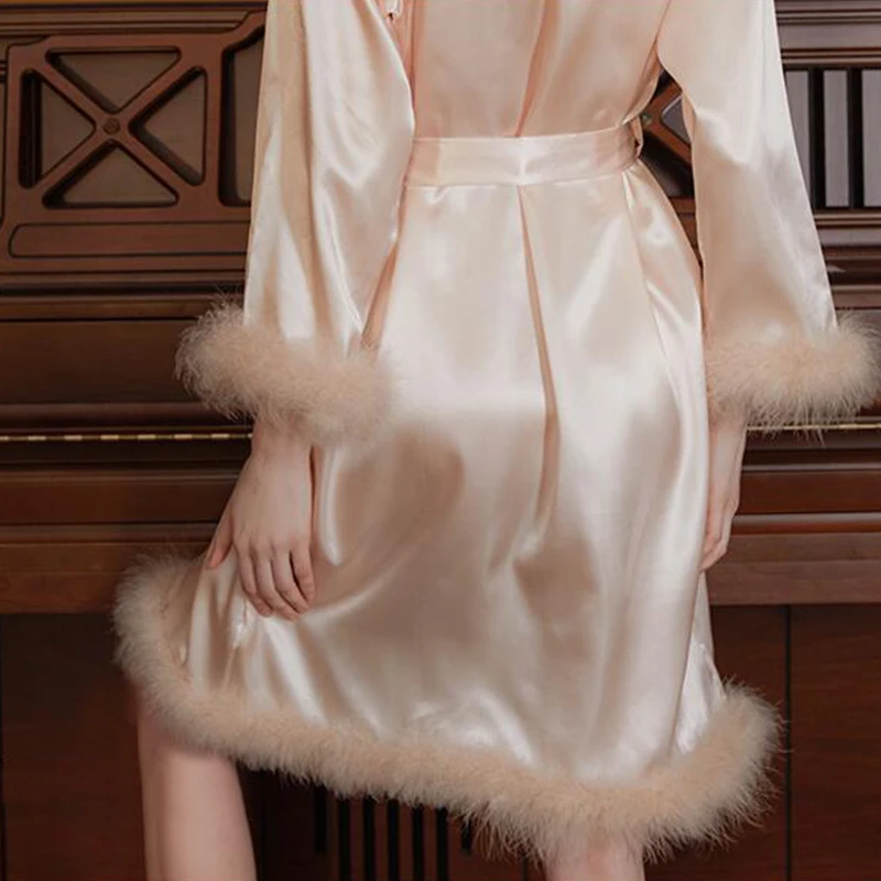 Women Feather Robe With Fur Sleepwear Bride Morning Satin Robes Nightgown Dress Elegant Wedding Bridesmaid Robe Gown Bathrobe