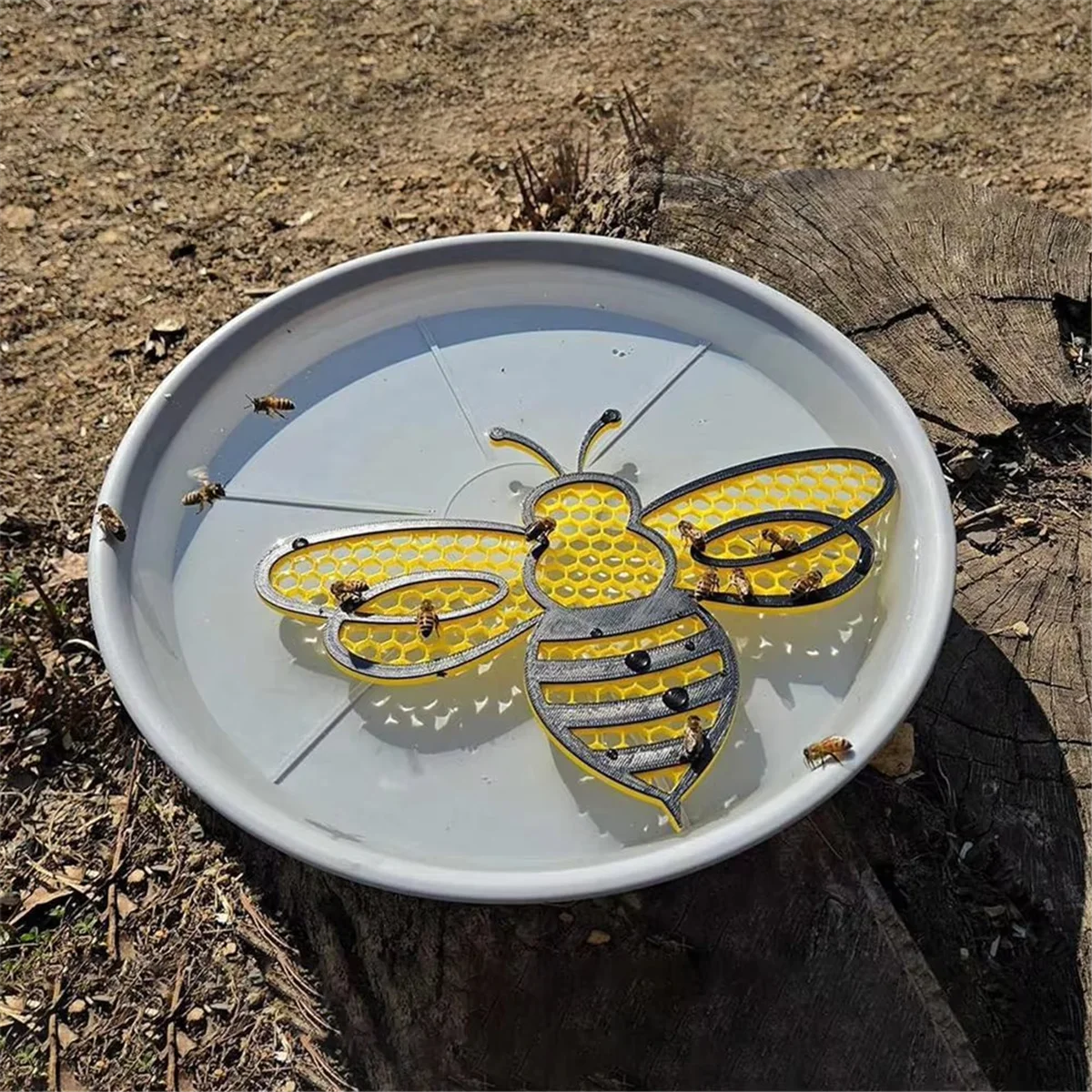 Y31A محطة سقي النحل متعددة الأغراض قابلة لإعادة الاستخدام على شكل فراشة مطرقة عائمة على شكل فراشات صينية حمام سقي النحل