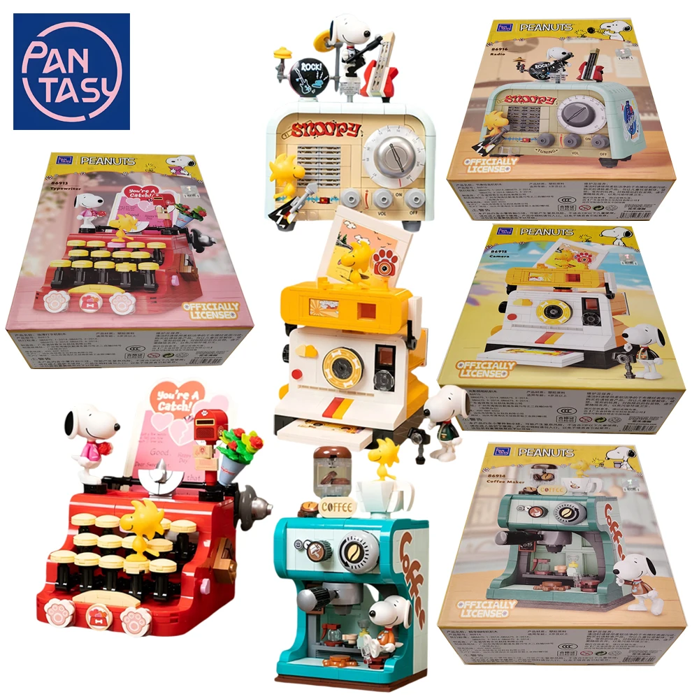 

PANTASY Original Snoopy Retro Machine Series Building Blocks Peanuts Collectible Cartoon Desktop Ornament Toys Gifts for Fans