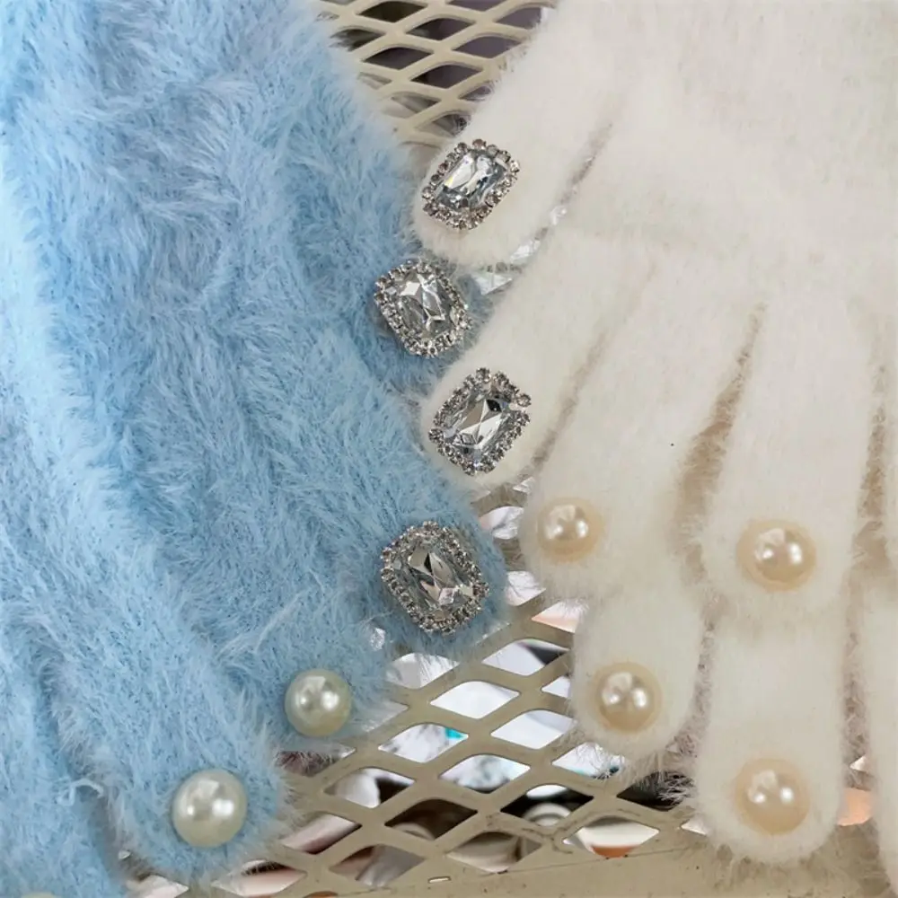 Cute Rhinestone Plush Knitted Gloves Pearl Nail Decoration Winter Velvet Gloves Wool Windproof Fluffy Mittens Girl