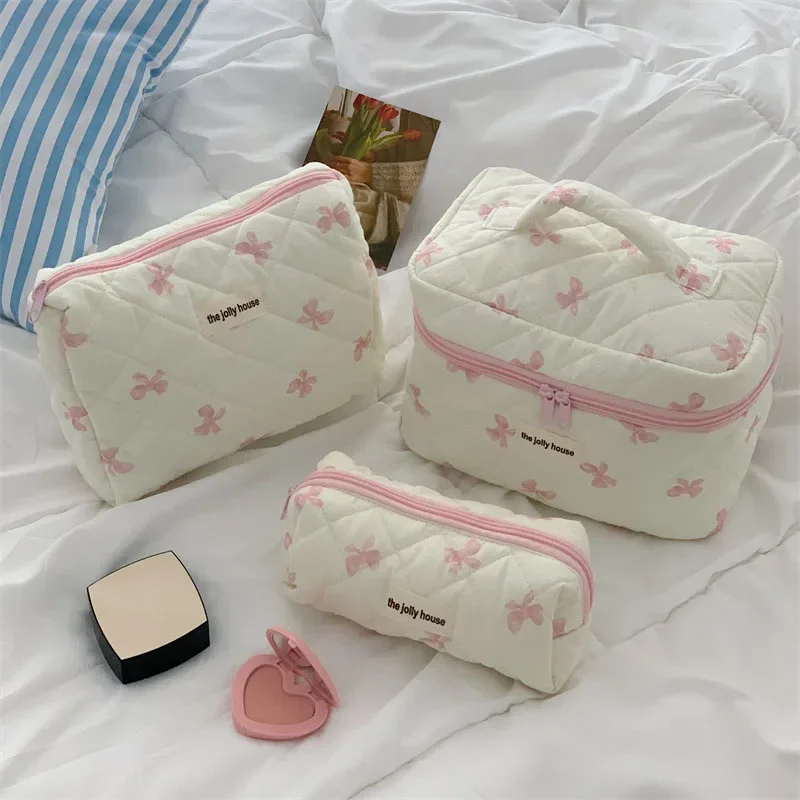 1PCS Women Cute Cosmetic Stroage Bag Quilted Cute Bow Makeup Pouch Travel Portable Wash Toiletry Storage Bag Organizer Purse