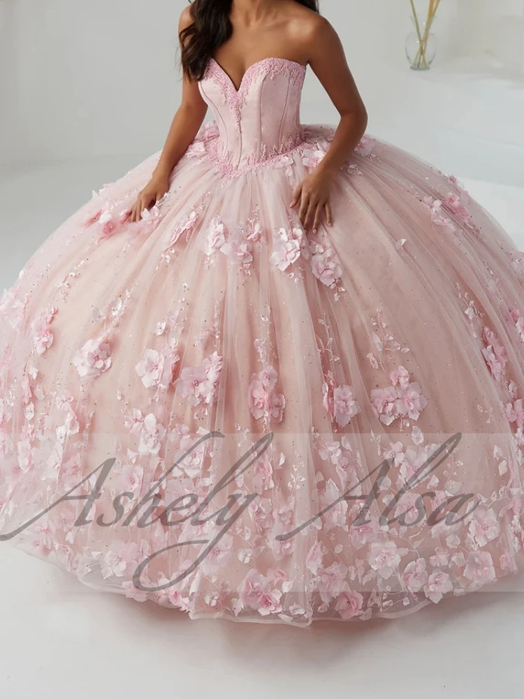 Maßgeschneiderte Partykleider für Damen, herzförmiger Perlen-3D-Blumenmuster, geschwollen, Vestido De xv Anos, süßes 15-/16-Quinceanera-Abschlussball-Anlasskleid