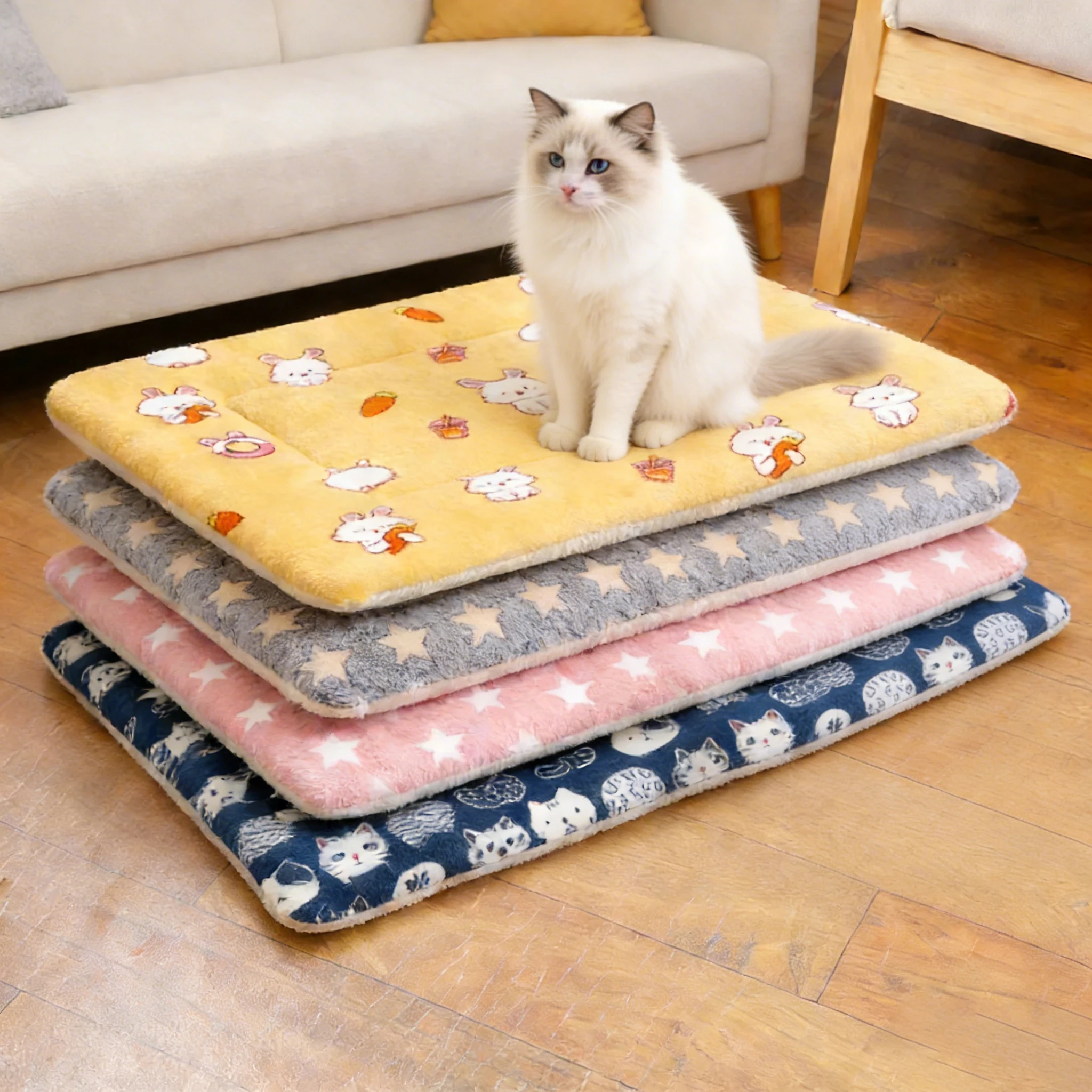Pet Mats Dog Mats Winter Cat Mats Thick Blankets Autumn and Winter Dog Beds Cat Beds Large and Small Dog Beds Warm Sleeping Mats