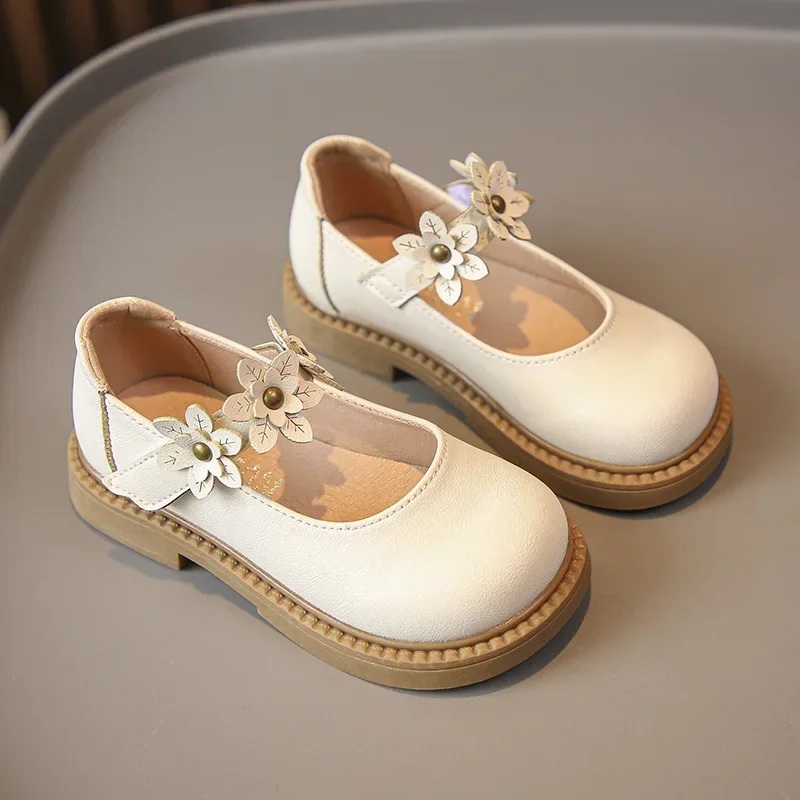 

Girls Flat Shoes Black Matte 2025 New Fashion Kids Performance Shoes with Sweet Flowers Children Leather Shoes Pu Soft Non-slip