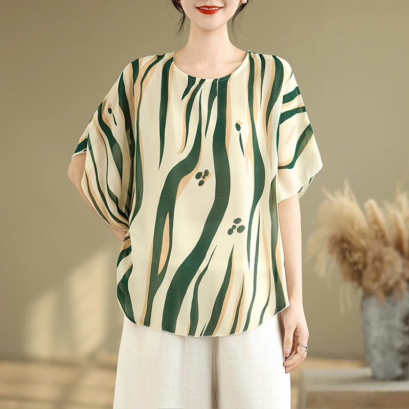 Elegancka bluzka szyfonowa damska letnia odzież nowa, lekka, drapowana, cienka, model dla kobiet w średnim wieku i starszych.