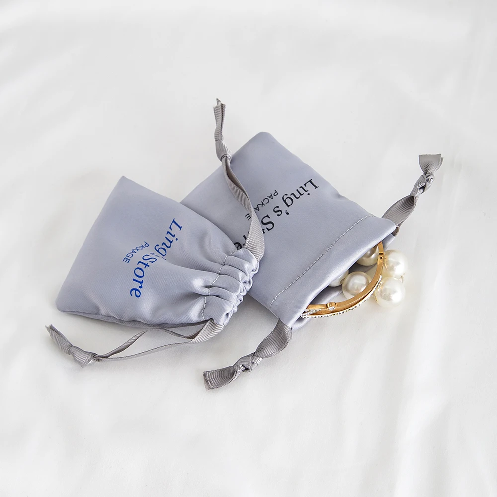 100pcs Grey Silk Satin Cosmetic Organizer Ring Jewelry Drawstring Gift Bag Wedding Candy Cute Packaging Pouches Can Custom Logo