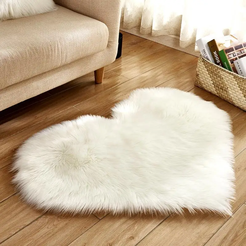 

40x50cm Small Size Heart Shaped Fluffy Rug Shaggy Faux Wool Carpet Sofa Cushion Living Room Bedroom Decorative Floor Mats