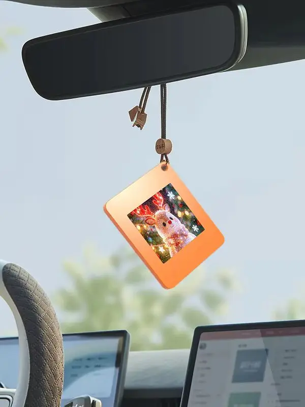 1.54" E-ink Keychain 4-Color NFC E-Ink Tag 200x200 HD E-Paper Display Screen Image Wireless Transmission Corner Holes for Bag view 4