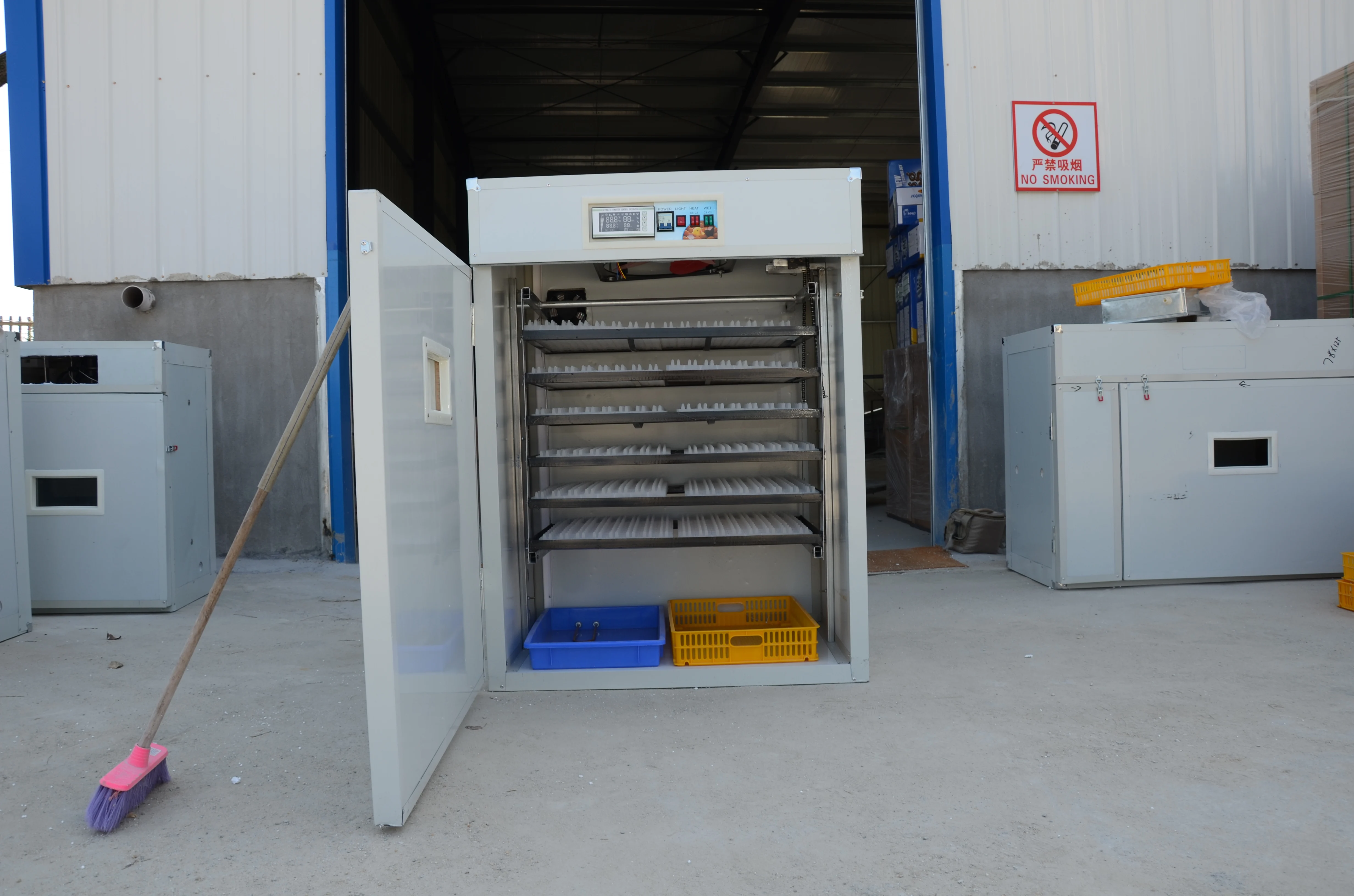 2025년 공장도 가격 달걀 부화기 산업용 자동 1056 부화 및 사육 기계