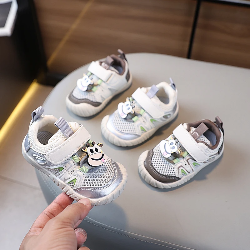 2026 Autumn Breathable Children's Shoes Fashionable Soft Lightweight Casual Outdoor Baotou Shoes Boys Girls Flat Comfortable