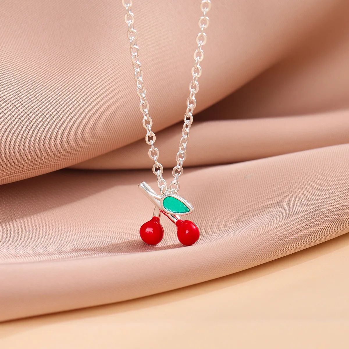 Neue Kreative Mode Frucht-Schmuck 925 Sterling Silber Rote Kirsche Blatt Schlüsselbein-Kette Damen Persönlichkeits-Anhänger Halsketten XL139