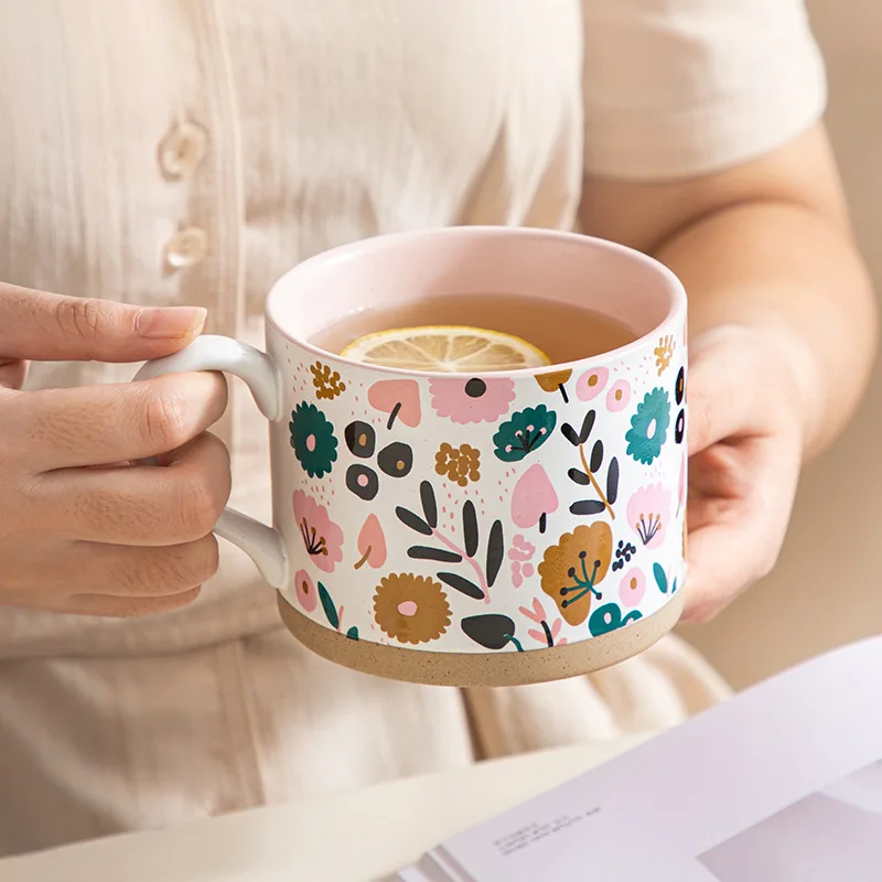 

Retro Flowers Ceramic Cup Large Capacity Goblet with Handle Breakfast Oat Milk Coffee Cup Personality Household Water Cup Gift